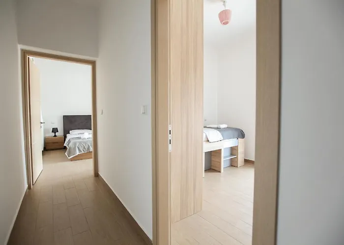 Meteora's Secret Garden House#1