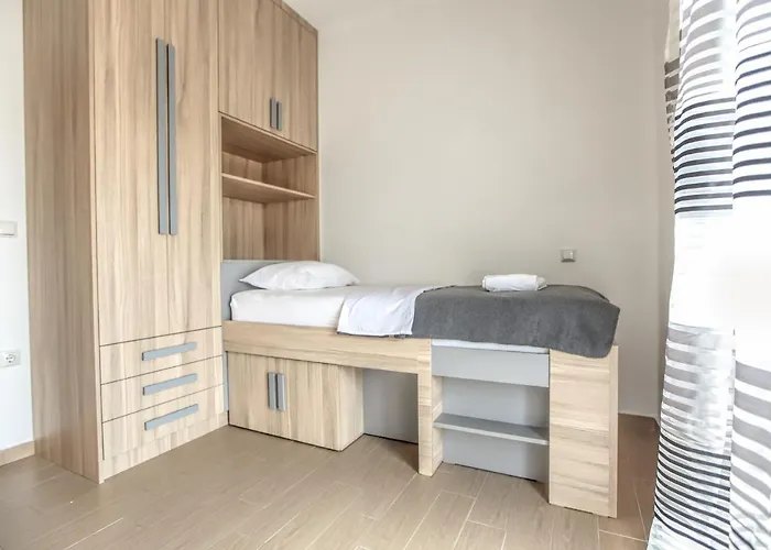 Meteora's Secret Garden House#1 *