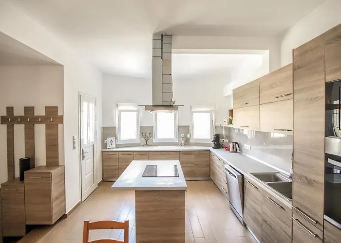 Meteora's Secret Garden House#1