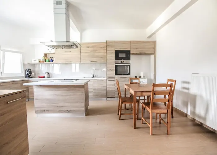 Meteora's Secret Garden House#1 Villa *