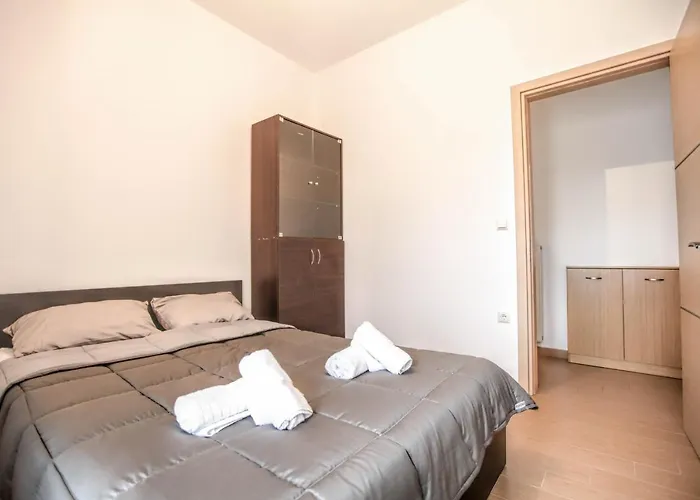 Meteora's Secret Garden House#1 *